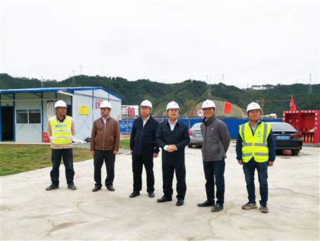 泛论相助  同营生长