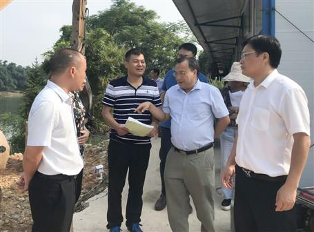 自治区生态情形厅向导到三江县县城供水取水口上移工程调研