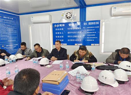 何勇到第八分公司项目开展第四序度清静生产质量综合大检查