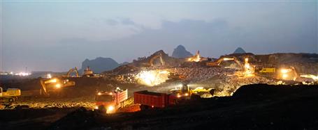 一连作战抢进度 全力施工掀热潮