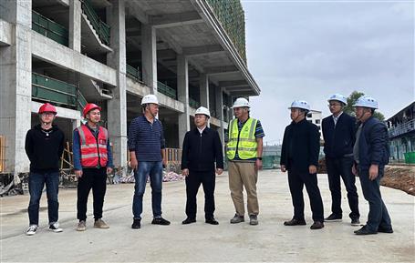 【奋战四序度·决胜整年稳】赖海标到宜州中医医院项目调研