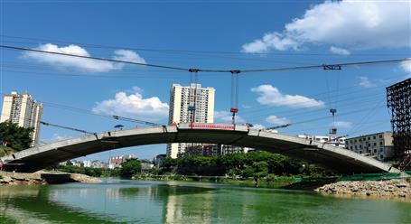 【奋力冲刺·勇创佳绩】冶建公司承建龙江六桥主拱圈周全合龙